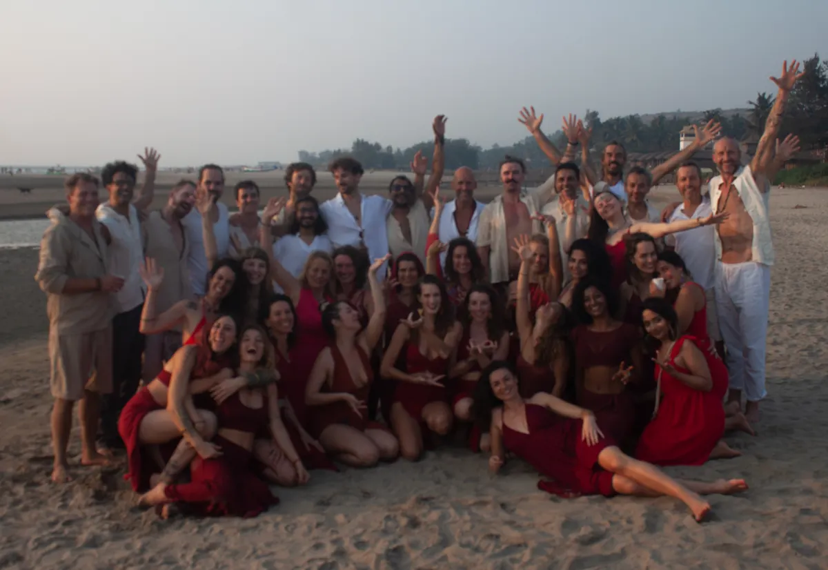 The men and the women of the Initiatress together
